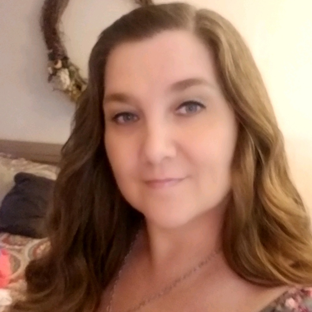 Meet your Posher, Adrienne